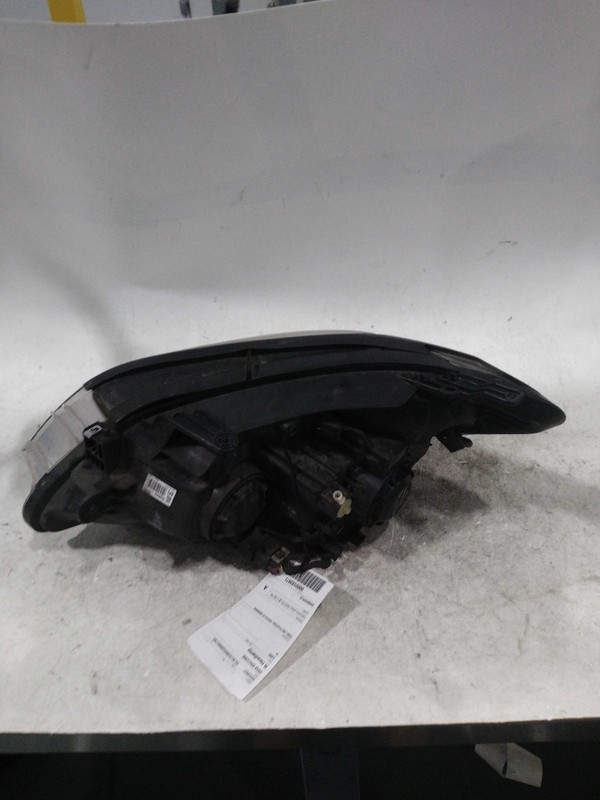 2016 Buick Encore Right Headlight Assembly OEM 554927 Used 121K Miles Grey