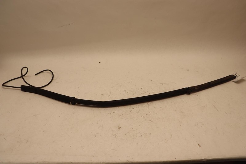 2010-2013 INFINITI G37 FRONT WINDSHIELD WASHER NOZZLE SPRAYER OEM