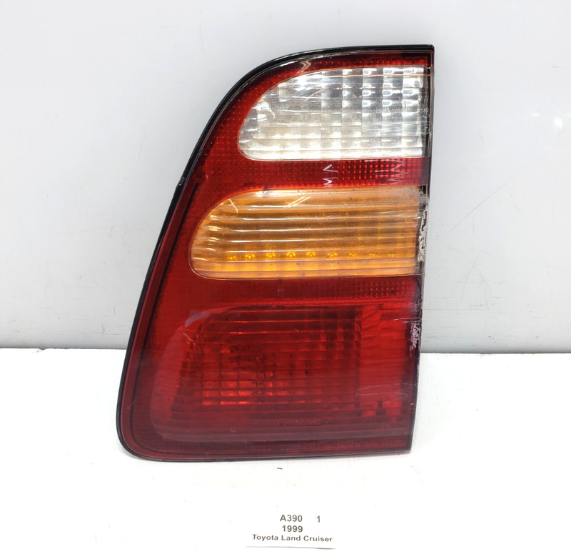 ✅ 98-02 OEM Toyota Land Cruiser J100 Rear Right Passenger Inner Tail Light Lamp