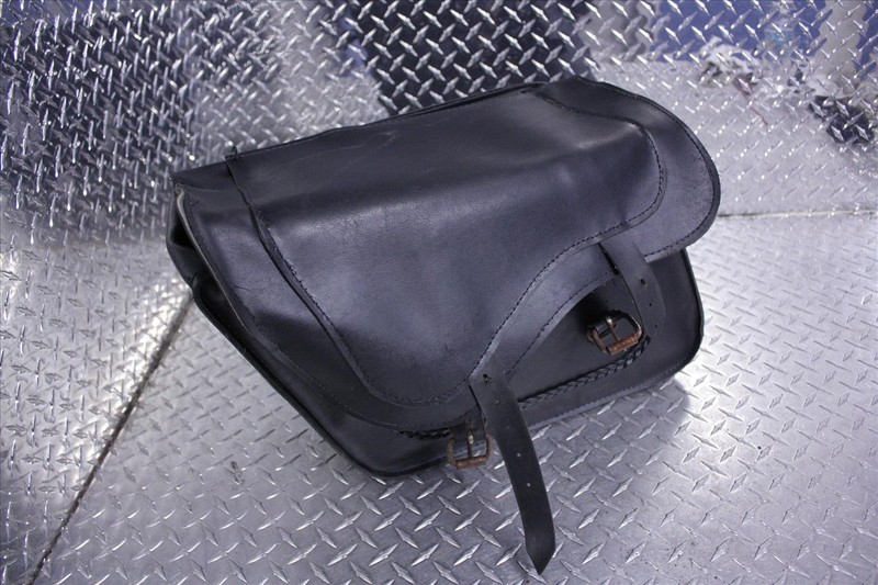 2001 HONDA VT 750 CD2 SHADOW SIDE SADDLE BAG HOLDER #2 OEM VT750 01