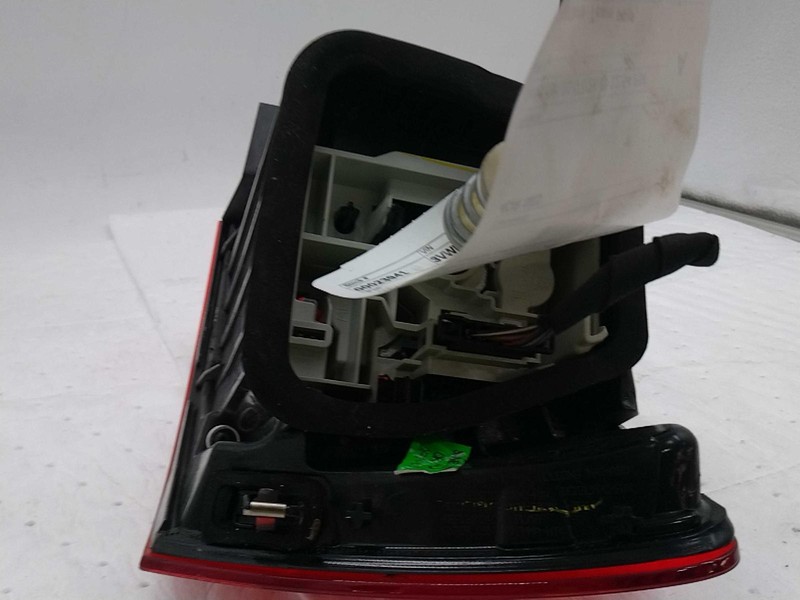 2015 Volkswagen Jetta Left Tail Light Assembly Black 462887 Used 55K Miles