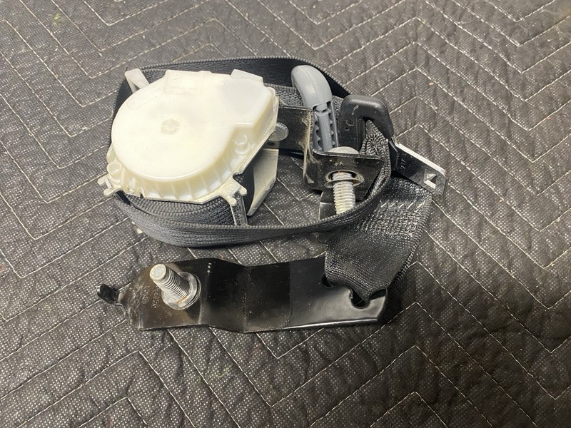 11-16 Ford F-250 Rear Seat Belt Retractor Right Side Black OEM