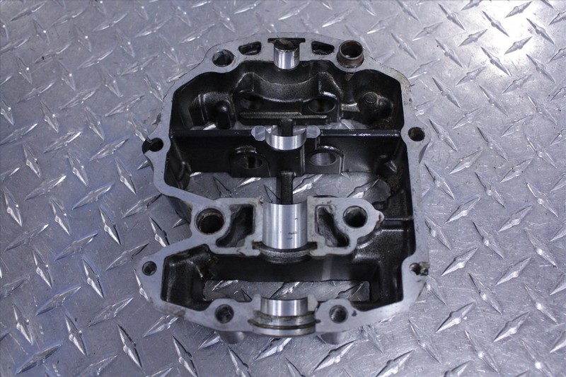 96 KAWASAKI VN 1500 VULCAN TOP CYLINDER HEAD CAM CAMSHAFT HOLDER VN1500