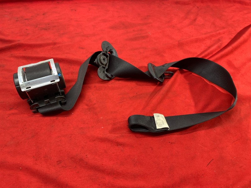 04-10 BMW E63 645 650 M6 Coupe Left Driver Side Upper Seatbelt Retractor OEM✅