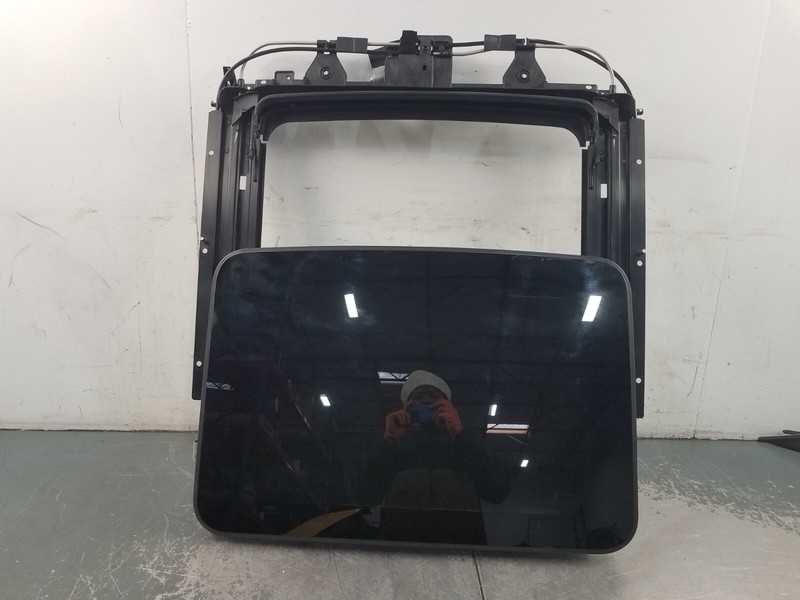 2013 Camaro ZL1 Sun Roof Assembly #2667 V2