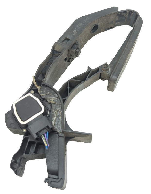 03-11 Mercedes E350 E550 CLS500 Gas Accelerator Pedal 2113000404