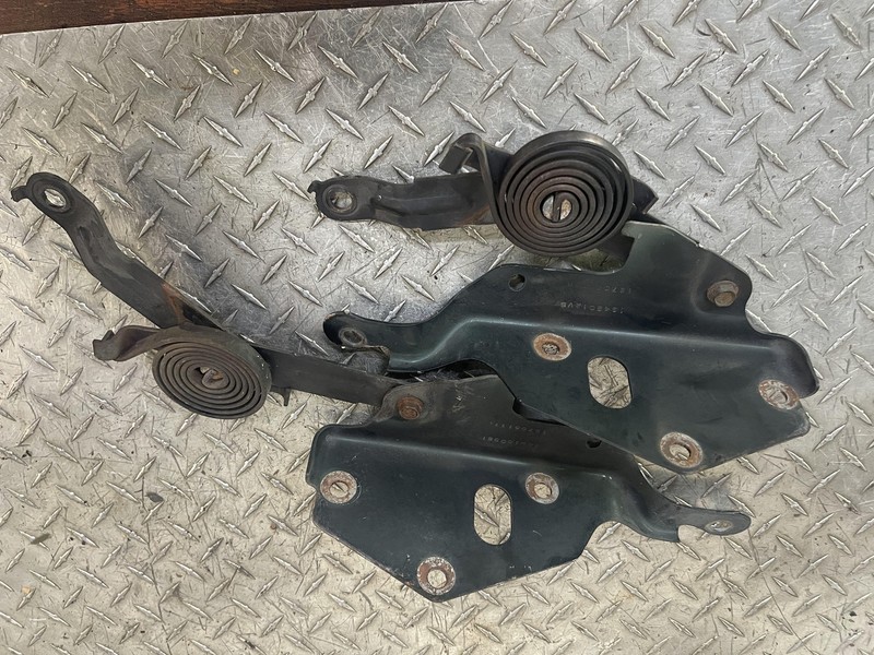 1999-2007 Chevrolet Silverado Sierra Hood Hinges Oem Tested