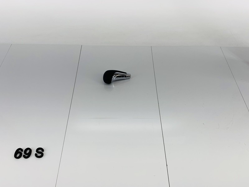 11-13 KIA SORENTO 2.4L L4 GAS ENGINE AUTOMATIC TRANSMISSION SHIFTER KNOB OEM