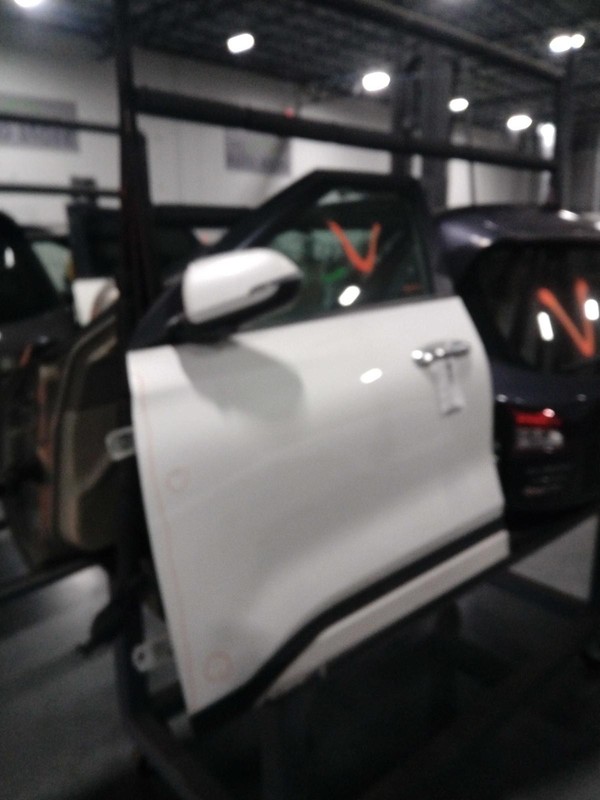 2021 KIA Seltos Front Left Door White, Used, 61K Miles, OEM Part 690558