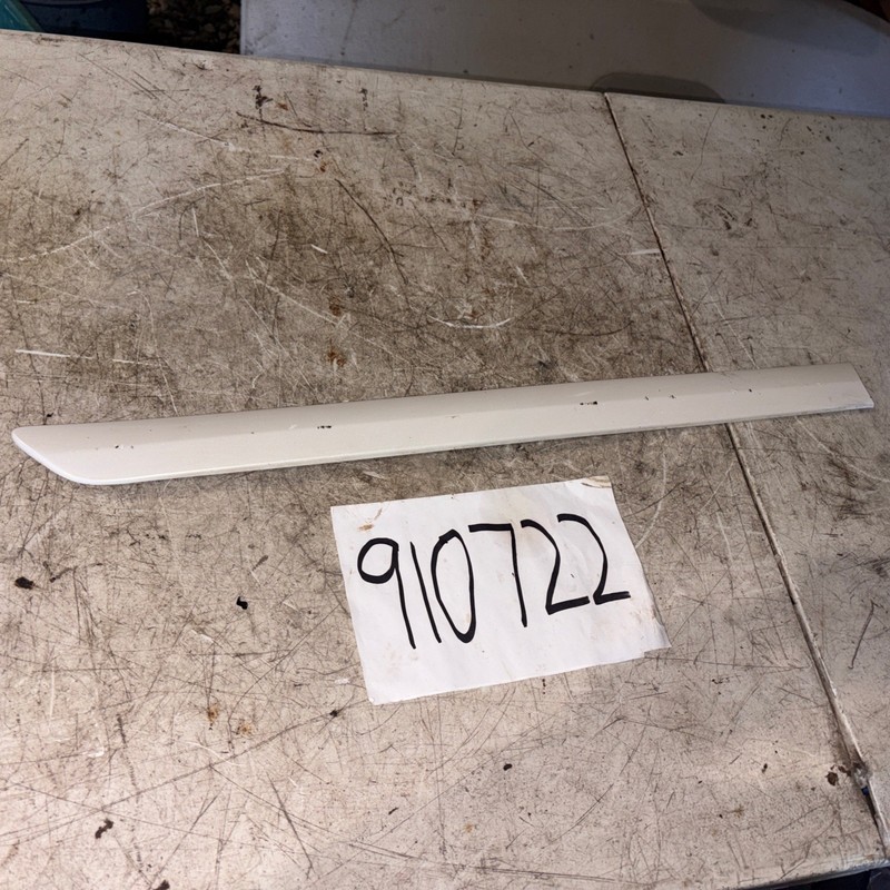 2004-2009 Lexus RX330 RX350 Rear RightDoor Moulding Trim OEM 75741-0E010