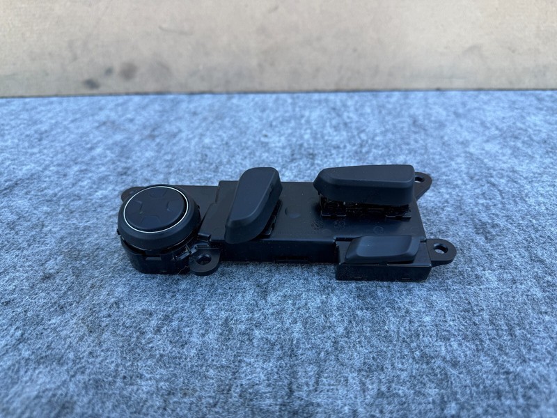 GENESIS G70 2019-2025 OEM FRONT LEFT DRIVER SEAT ADJUST CONTROL SWITCH ASSEMBLY