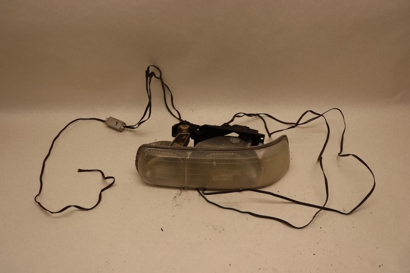 2000-2006 CHEVY TAHOE FRONT LEFT DRIVER SIDE HEADLIGHT LAMP OEM