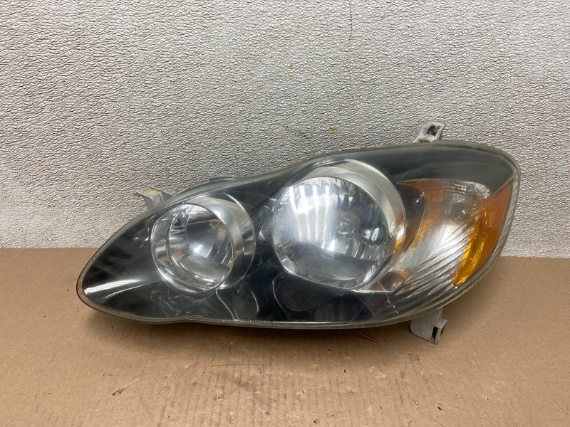 2005 to 2008 Toyota Corolla Left Driver LH side Headlight Oem AB5930 DW