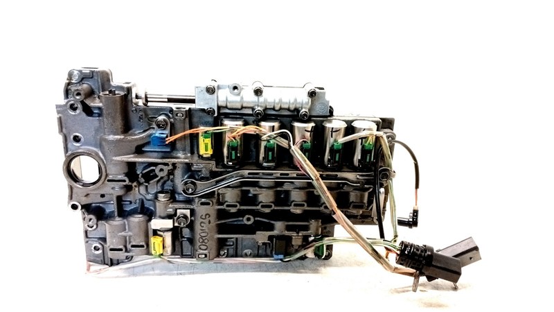 11-15 AUDI 4L Q7 3.0 S/C 11-12 VW TOUAREG A/T MECHATRONIC TRANSMISSION BODY 0801