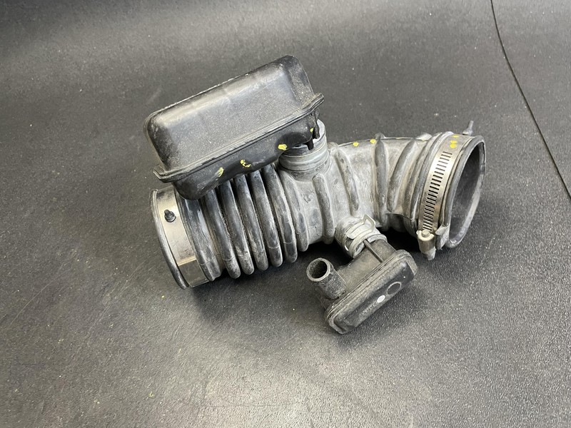 Left Air Cleaner Air Duct Hose 2015 Infiniti Q50 16576-4GB0B 2014