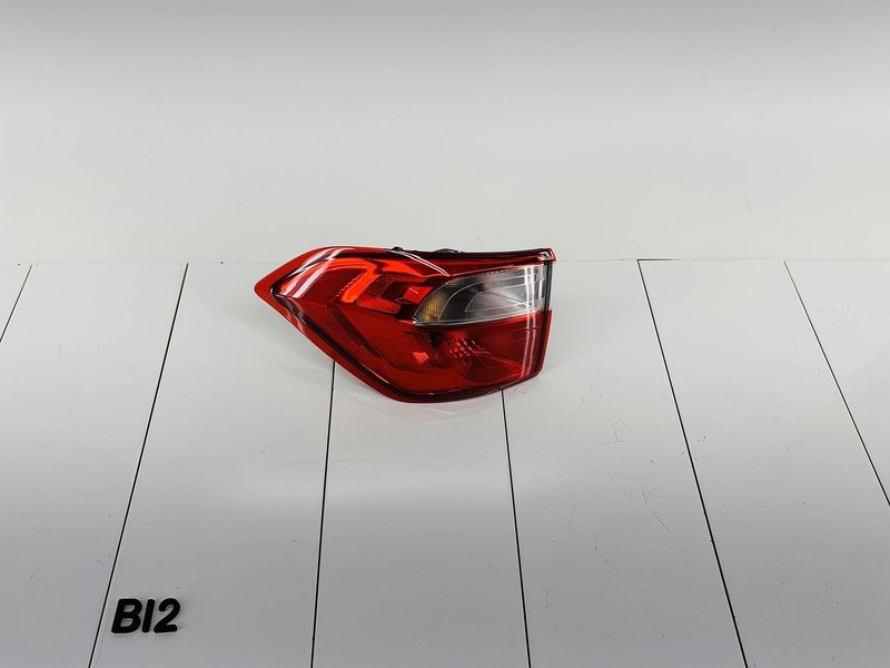 18-22 FORD ECOSPORT REAR LEFT DRIVER SIDE OUTER TAIL LIGHT BRAKE STOP LAMP OEM