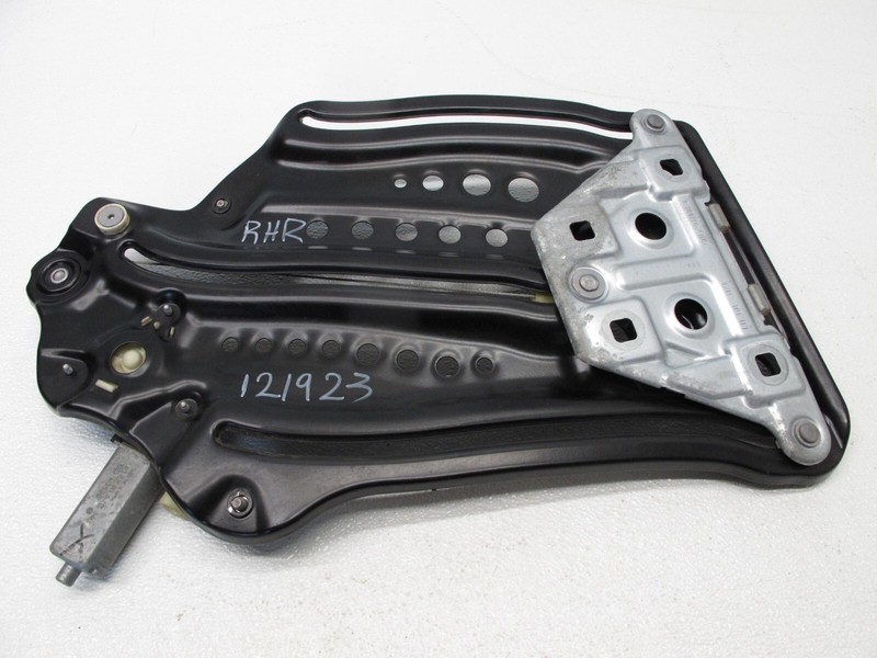 10-17 AUDI 8T A5 S5 RS5 CONVERTIBLE REAR PASSENGER WINDOW REGULATOR QUARTER 1219