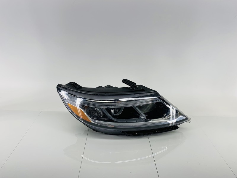 14-15 KIA SORENTO XM RIGHT PASSENGER SIDE HEADLIGHT HALOGEN LAMP AFTERMARKET