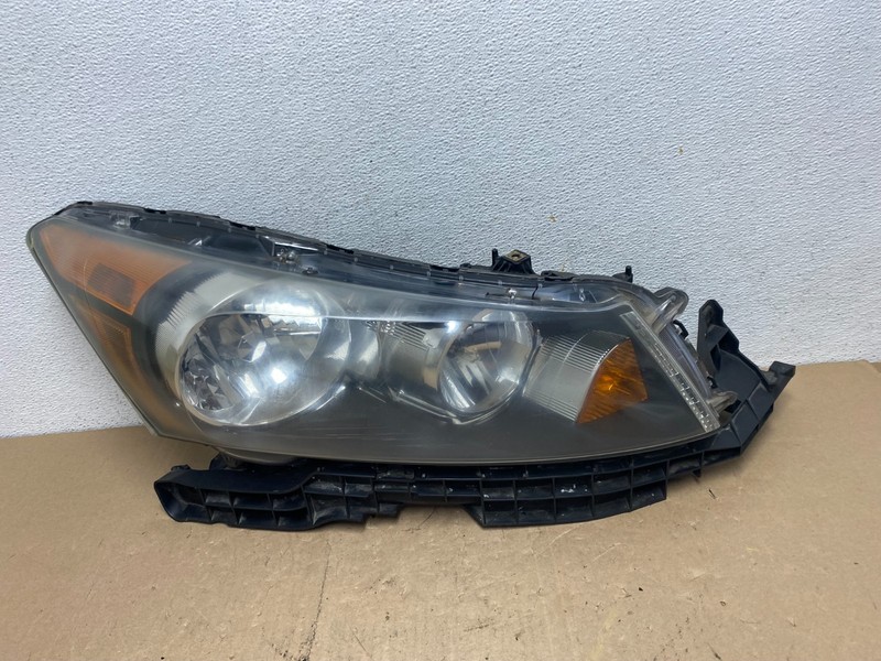 2008 to 2012 Honda Accord Sedan Right Passenger RH Headlight AE6862 DW