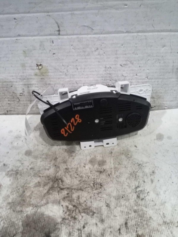 2021 Chevrolet Trax Speedometer Gauge OEM Grey 42752784 69K Miles
