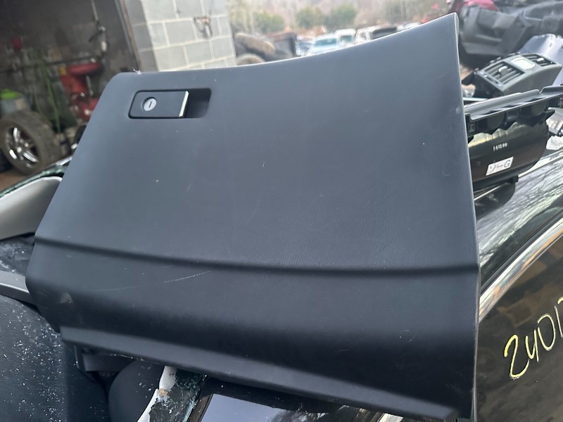 14-19 INFINITI Q70 OEM BLACK COMPARTMENT BOX - GLOVEBOX