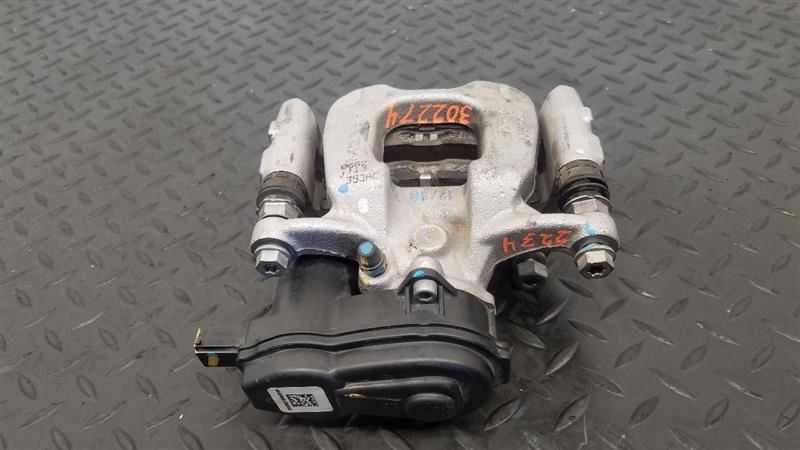 17-20 Jeep Compass Rear Left Driver Brake Caliper OEM 68338709AA