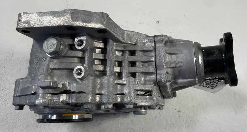 21-26 HYUNDAI TUCSON AWD AUTO TRANSMISSION TRANSFER CASE 9 MILES 2.5L # 110196