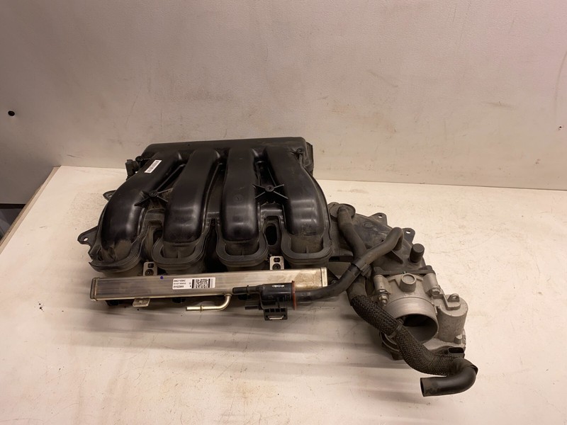 2014-2018 JEEP CHEROKEE 2.4L INTAKE MANIFOLD ASSEMBLY W/THROTTLE BODY AND FUEL