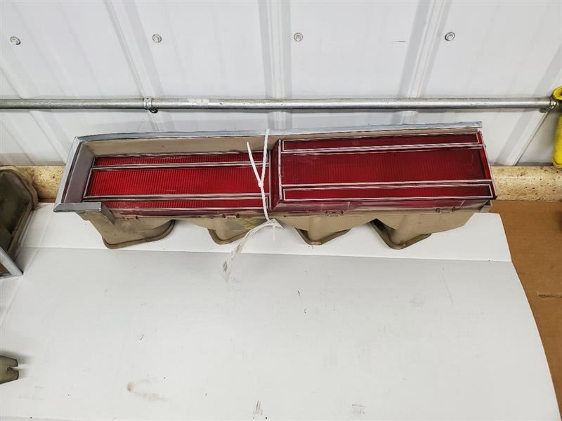 Passenger Right Tail Light Fits 79-81 5TH AVENUE 277560