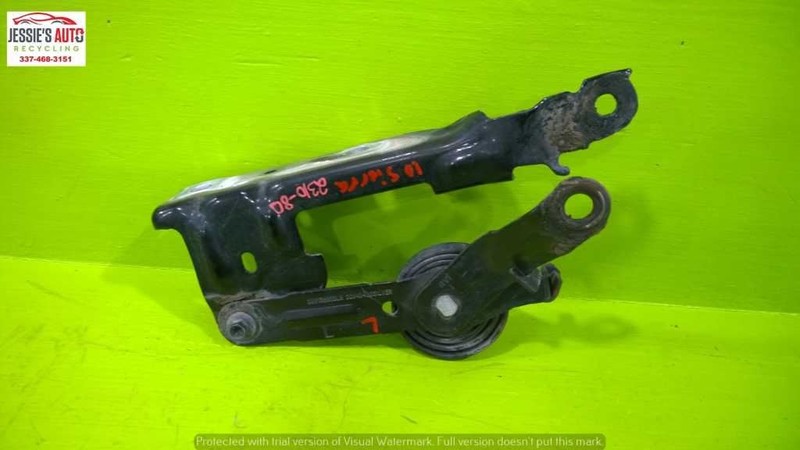 07 09 10 11 12 13 SIERRA 1500 SLE 5.3L AT LEFT HOOD HINGE MOUNT BRACKET 2310-80