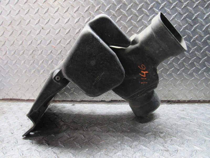 2003 NISSAN MAXIMA AIR INLET PICK UP TUBE DUCT RESONATOR 3.5L