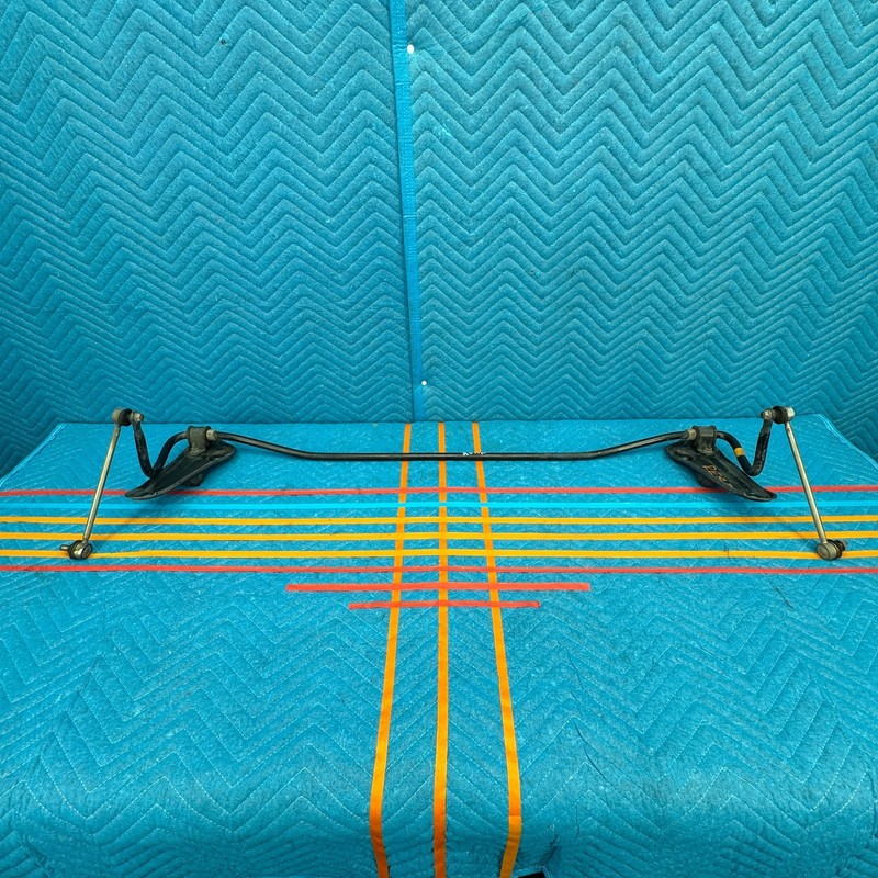 2013–2018 Toyota Avalon 105K Rear Stabilizer Bar Sway Bar OEM