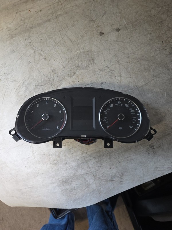 2014 Volkswagen Jetta Speedometer Gauge 5C6920953B 183,650 Miles OEM