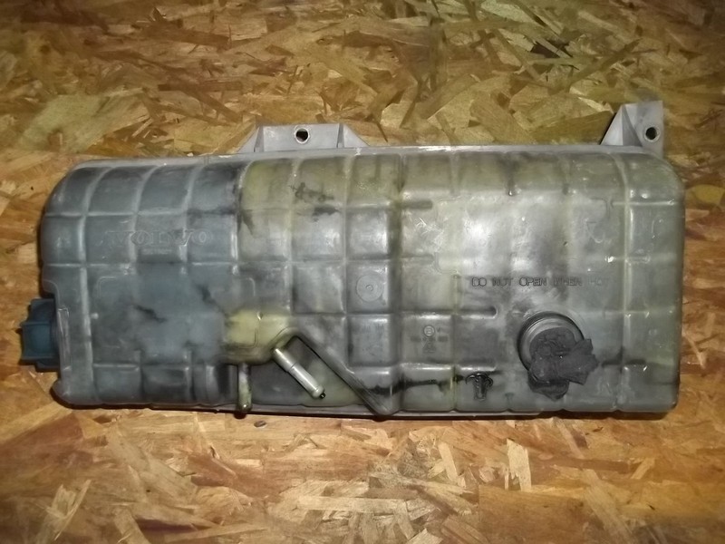 Volvo 20519039 Radiator Coolant Reservoir *FREE SHIPPING*