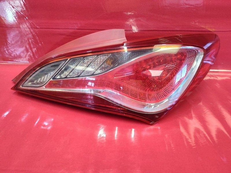 13-16 Hyundai Genesis Coupe RIGHT PASSENGER Combination Tail Light Lamp