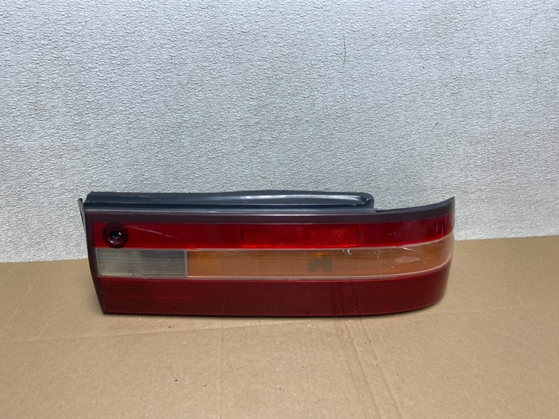 1995 1996 Lexus ES300 Right Passenger RH Side Tail Light Oem T8113 DW