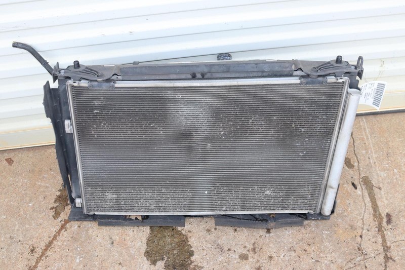 2006-2018 TOYOTA RAV4 ENGINE RADIATOR CONDENSER COOLING FAN MOTOR ASSEMBLY OEM