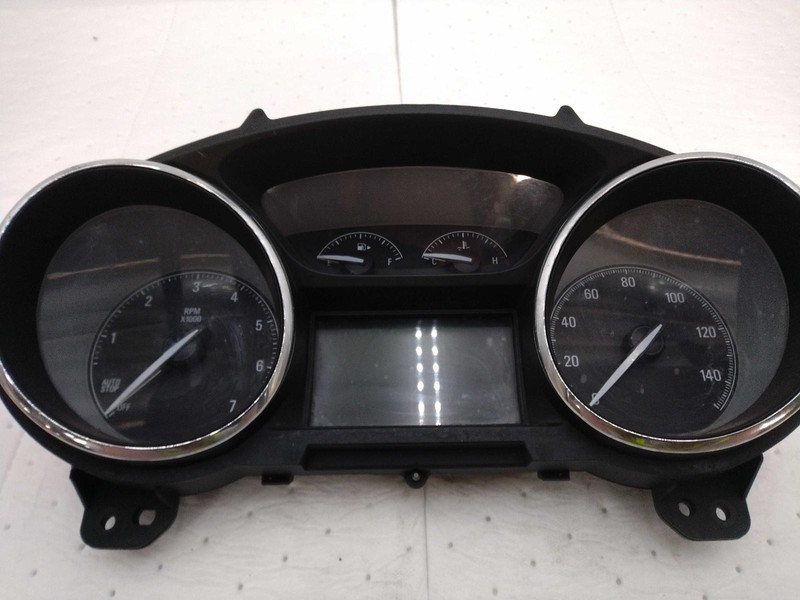 2017 Buick Envision Speedometer Gauge OEM Black 141K Miles NJ25-24542-621113