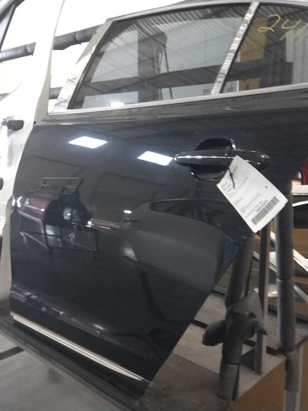 2010 Lincoln MKS Left Rear Door Black - Good Condition, No Rust, Light Scratch