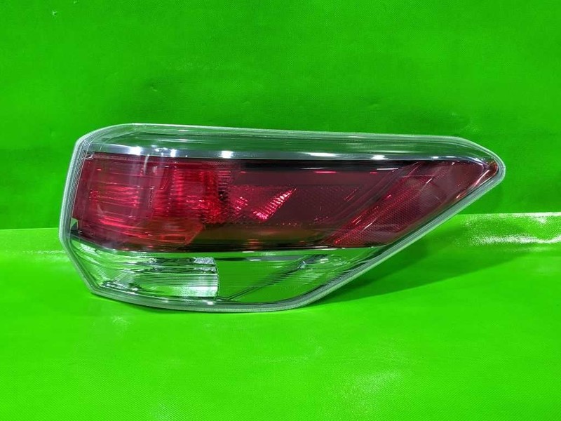 14 15 16 HIGHLANDER PASSENGER RIGHT TAILLIGHT LAMP OEM 4390-75