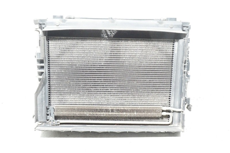 08 09 10 BMW 528i E60 RADIATOR COOLING A/C CONDENSER FAN SHROUD COMPLETE OEM