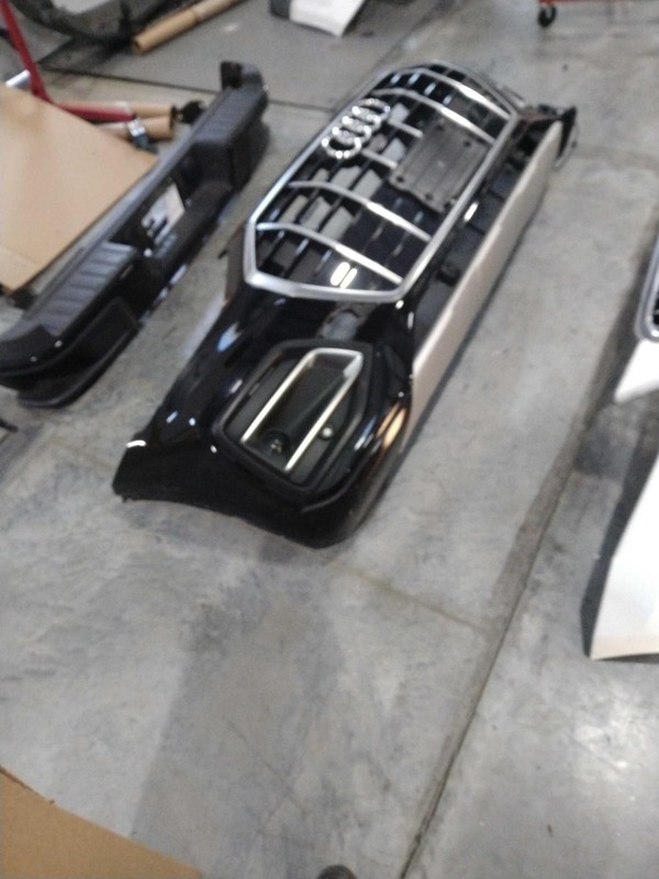 2021 AUDI Q5 Black Bumper Assembly OEM Used 37K Miles NJ25-16273-412740