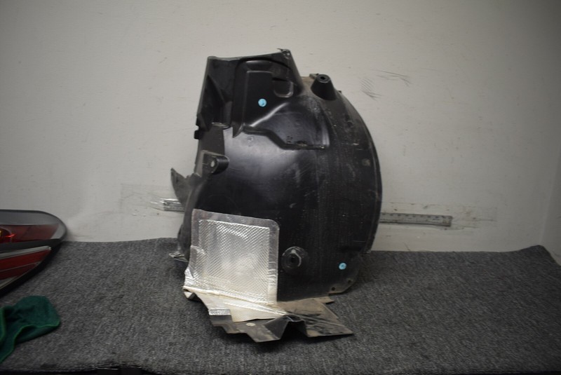2008-2011 MERCEDES BENZ C300 FENDER LINER FACTORY OEM