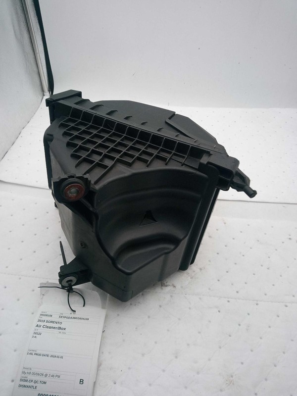 2019 KIA SORENTO Air Cleaner Assembly OEM 28110C6150 Used 92K Miles