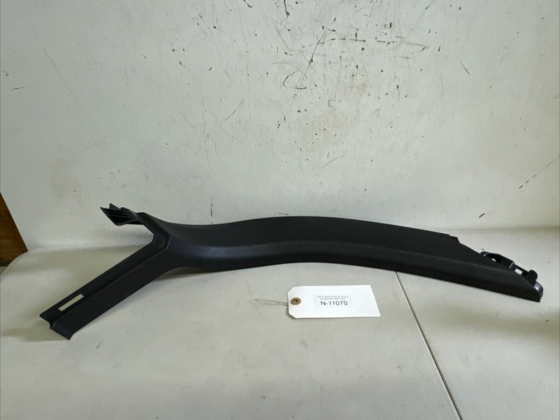 12-16 Tesla Model S TRUNK TRIM LIFTGATE SIDE TRIM LEFT 1009065-00-A 11070 U5
