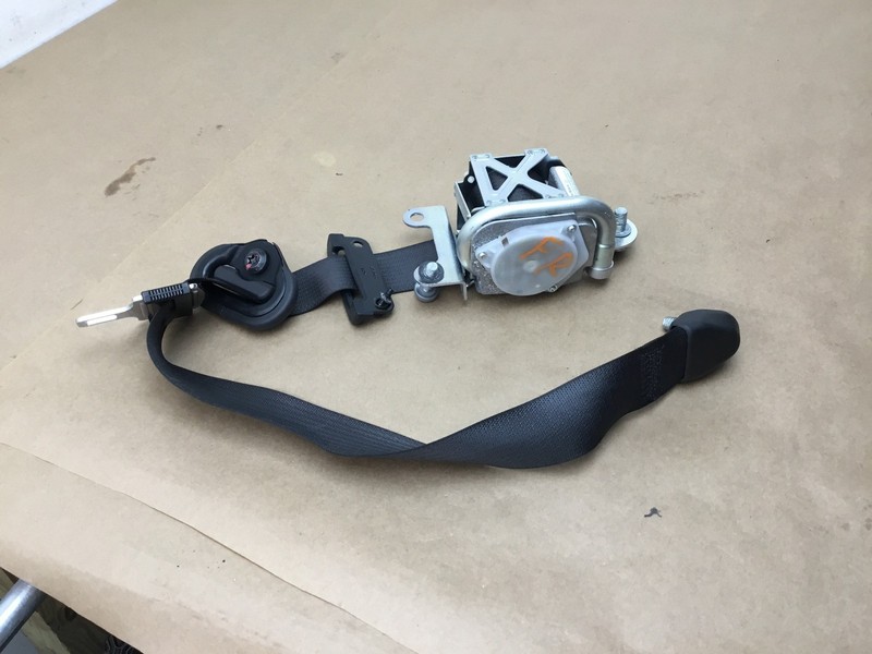11 - 12 Fisker Karma 2012 Front Right Passenger Seat Belt Buckle Retractor ;:Y