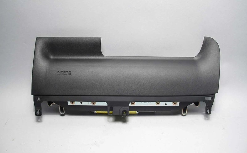 BMW Z4 E85 E86 Roadster Coupe Driver Left Knee Bolster Airbag Black OEM 53521