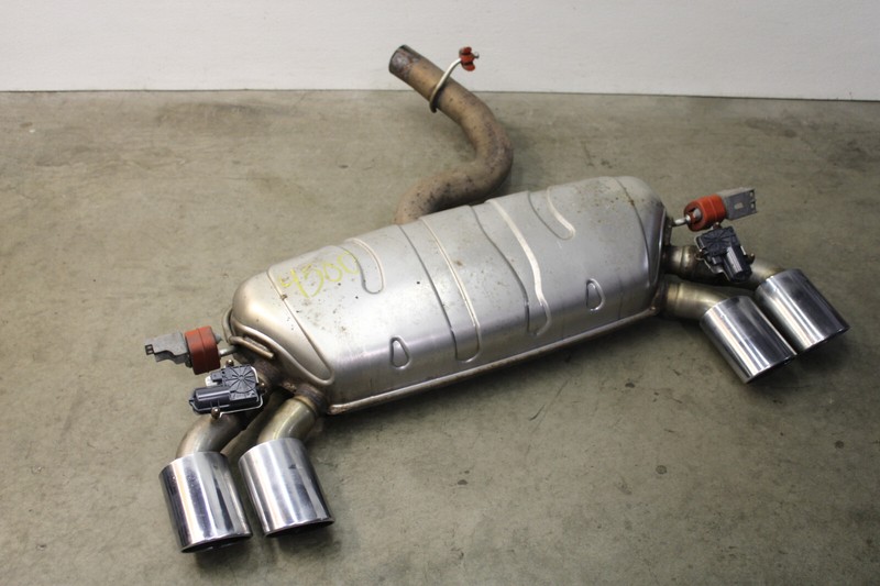 MK7 VW Golf R Exhaust Muffler W/ Valves Genuine Oem 2015-2019