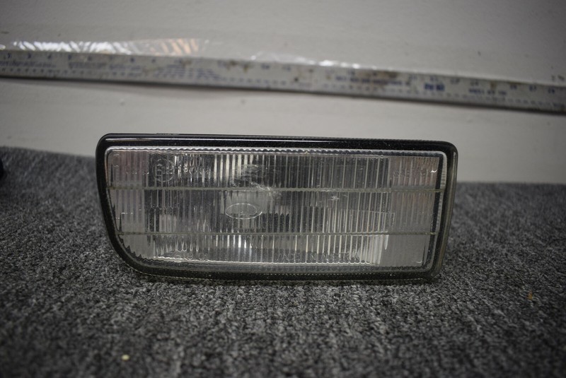 1993-1999 BMW 3 SERIES RIGHT SIDE FOG LIGHT FACTORY OEM