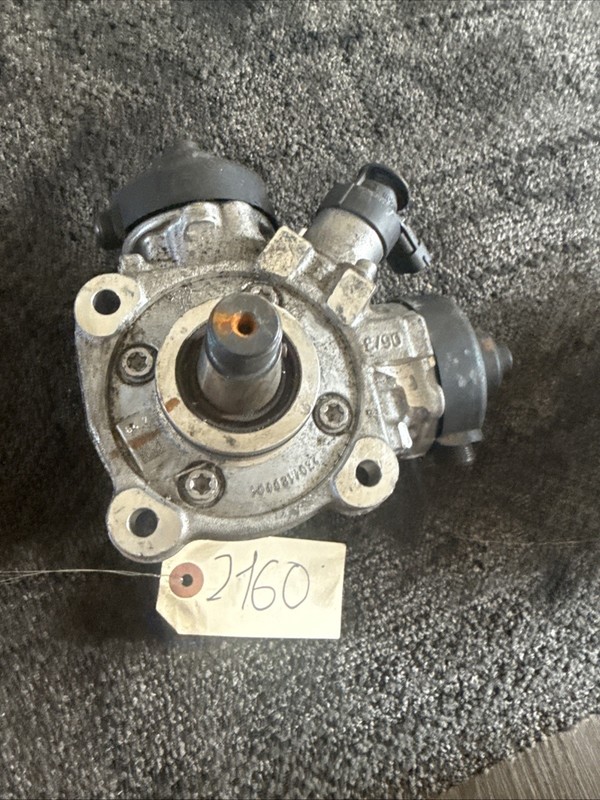 Fuel Injection Pump Dodge Ram - P/N: 0445010684 Broken